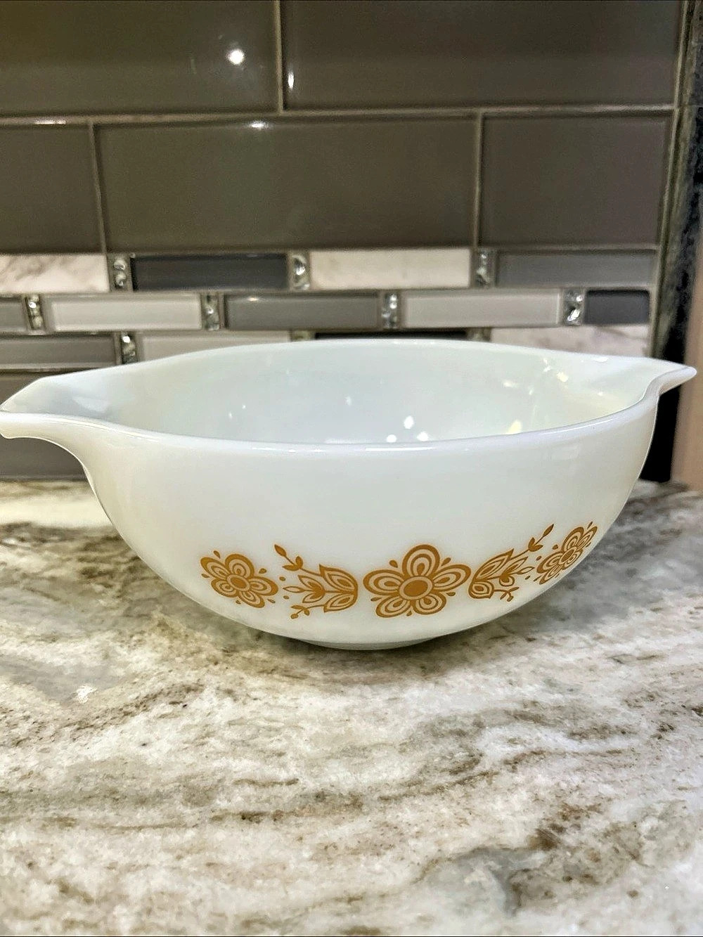 Vintage PYREX Town & Country 2 1/2 qt Cinderella Mixing Bowl #443 Made in USA